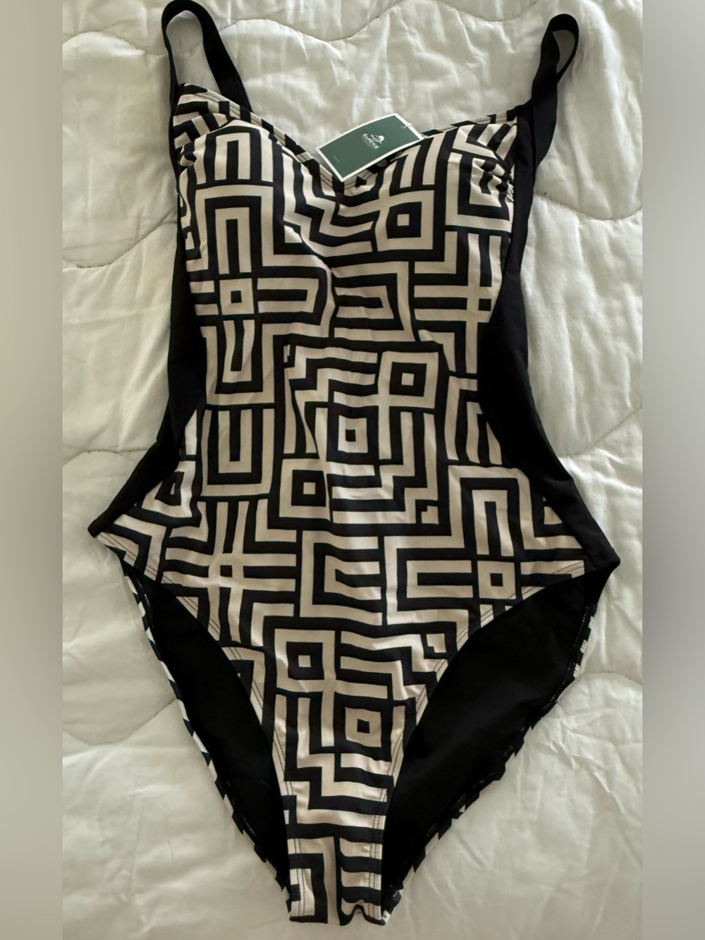 EoMENIE Ruched Tummy Control Plunge V-neck Swimsuit (L) NWT